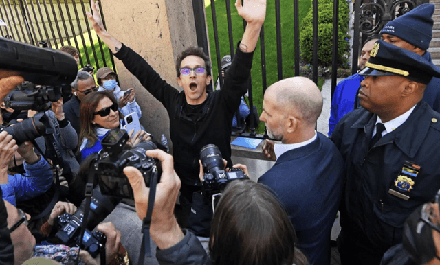 Caption Image 61ea53af-0462-4a02-85fe-db6325337f52